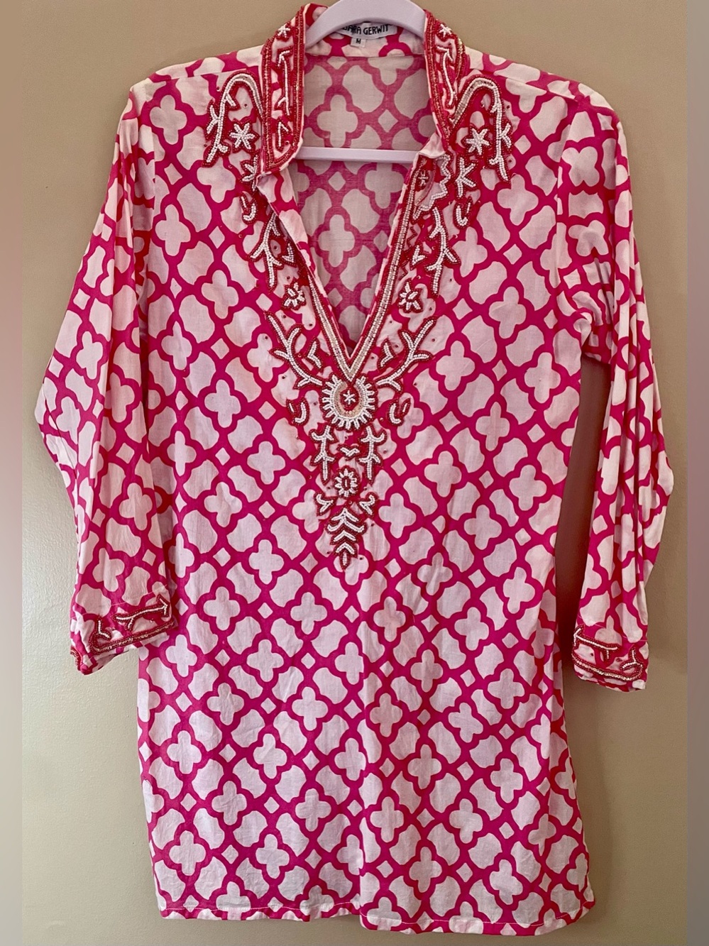 Barbara Gerwit Hot Pink Beautiful Beaded V-Neck Tunic Top Beach Resort Size M